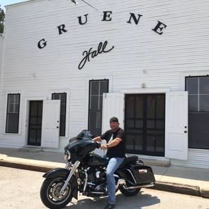 Meet your Posher, Chris